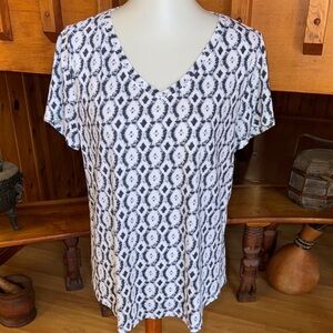 Style & Co. size large shirt Patterned V-Neck Women's Top tie dye pattern